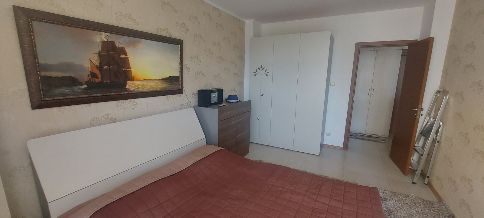 Spacious one-bedroom apartment in a gated complex in Sunny Beach – comfort, tranquillity and an excellent environment