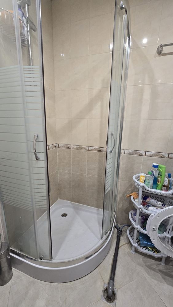 One-Bedroom Apartment with Pool View in Sveti Vlas – Just Steps from the Sea