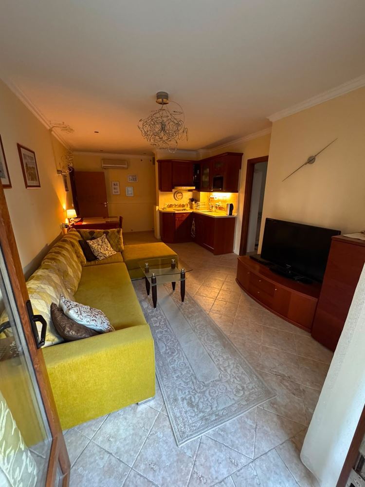 Three-room apartment with sea view surrounded by pine trees – luxury and tranquillity on the first line in Sozopol