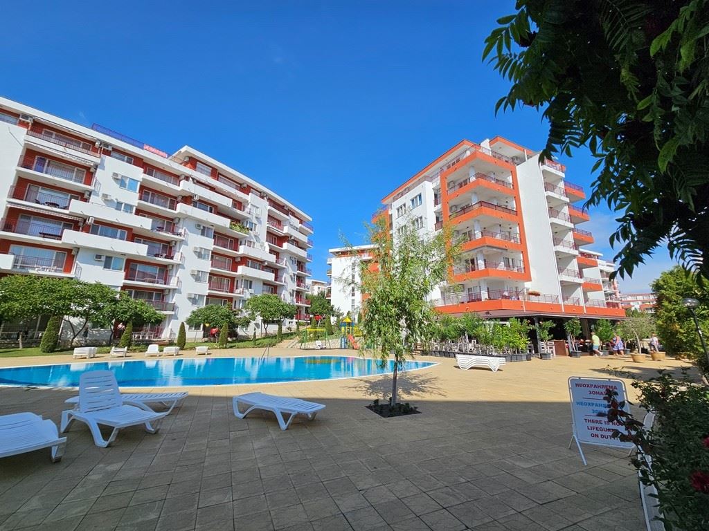 Sveti Vlas, beachfront – panoramic one-bedroom apartment with sea view from every room