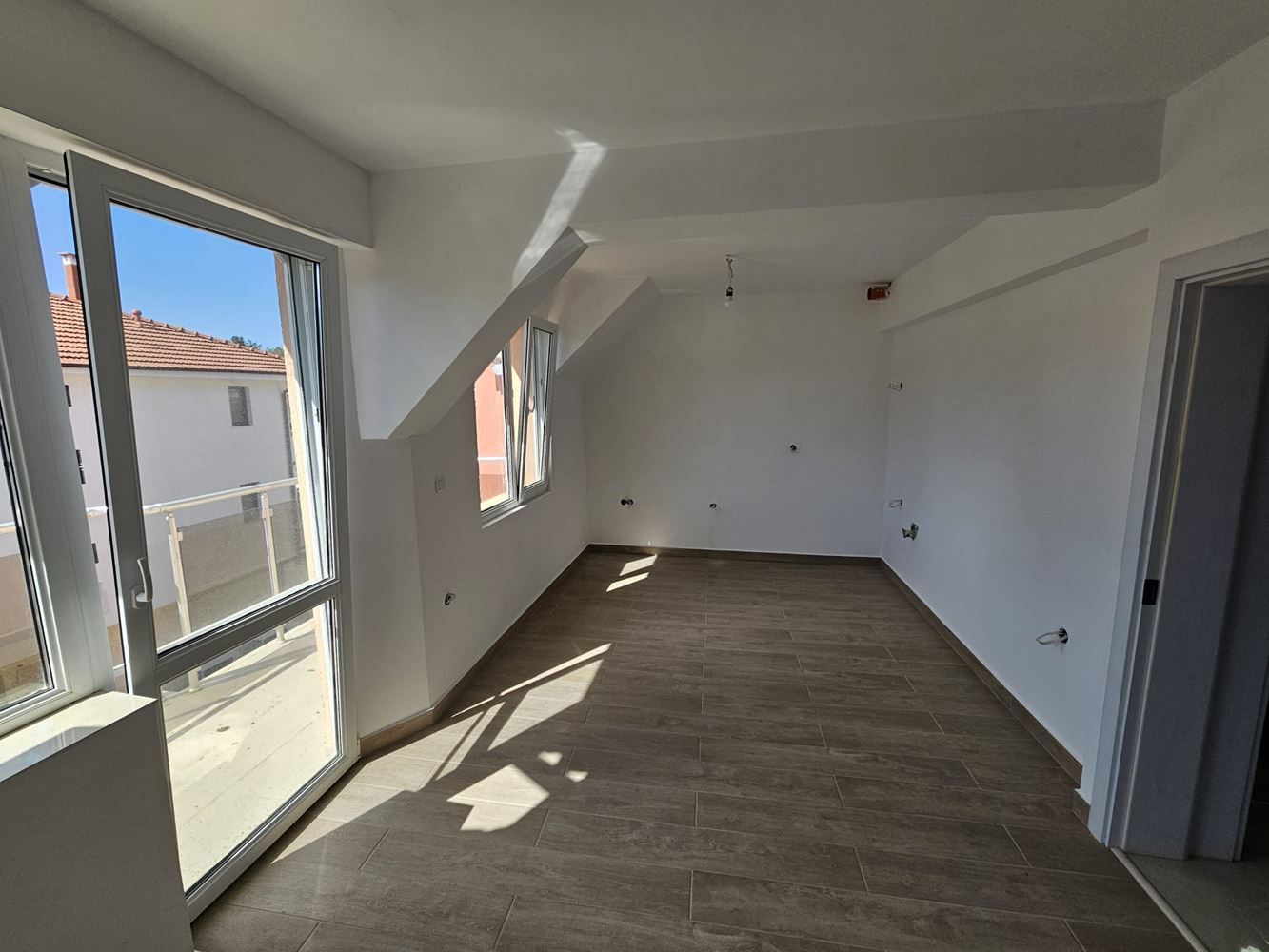 New two-bedroom apartment with no maintenance fee – after renovation, in “Black Sea 1”, Nesebar