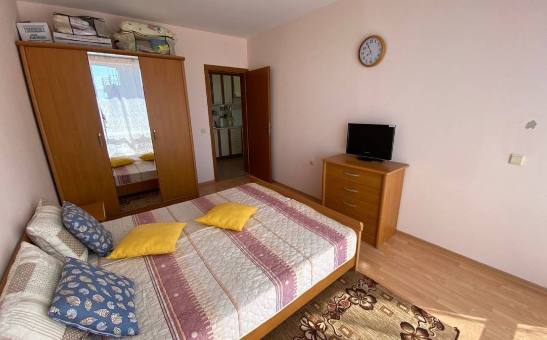 Spacious one-bedroom apartment in a modern complex in Sunny Beach – comfort, greenery, and amenities for residents