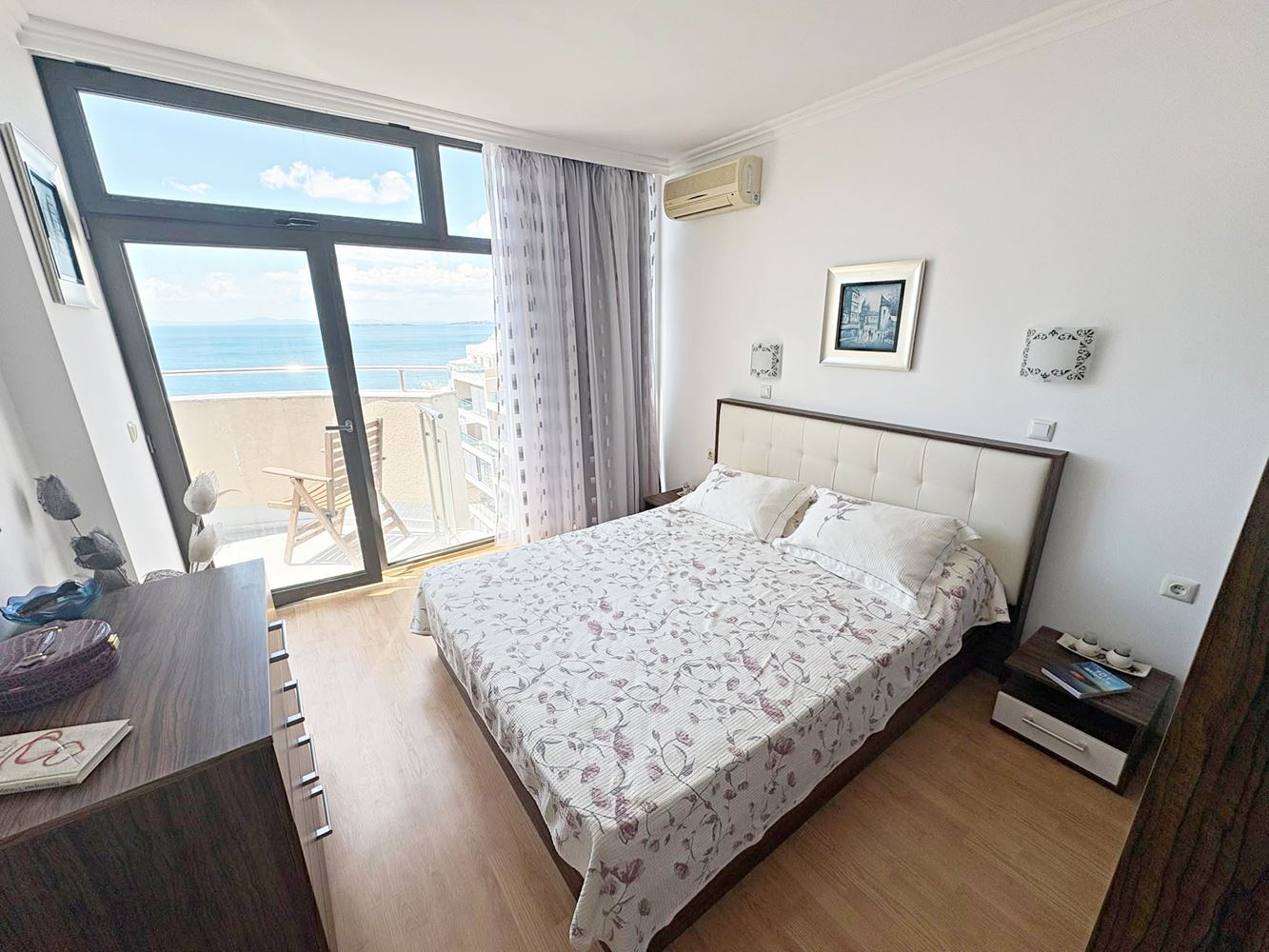 Luxury One-Bedroom Apartment with Panoramic Sea View on the First Line in Sveti Vlas