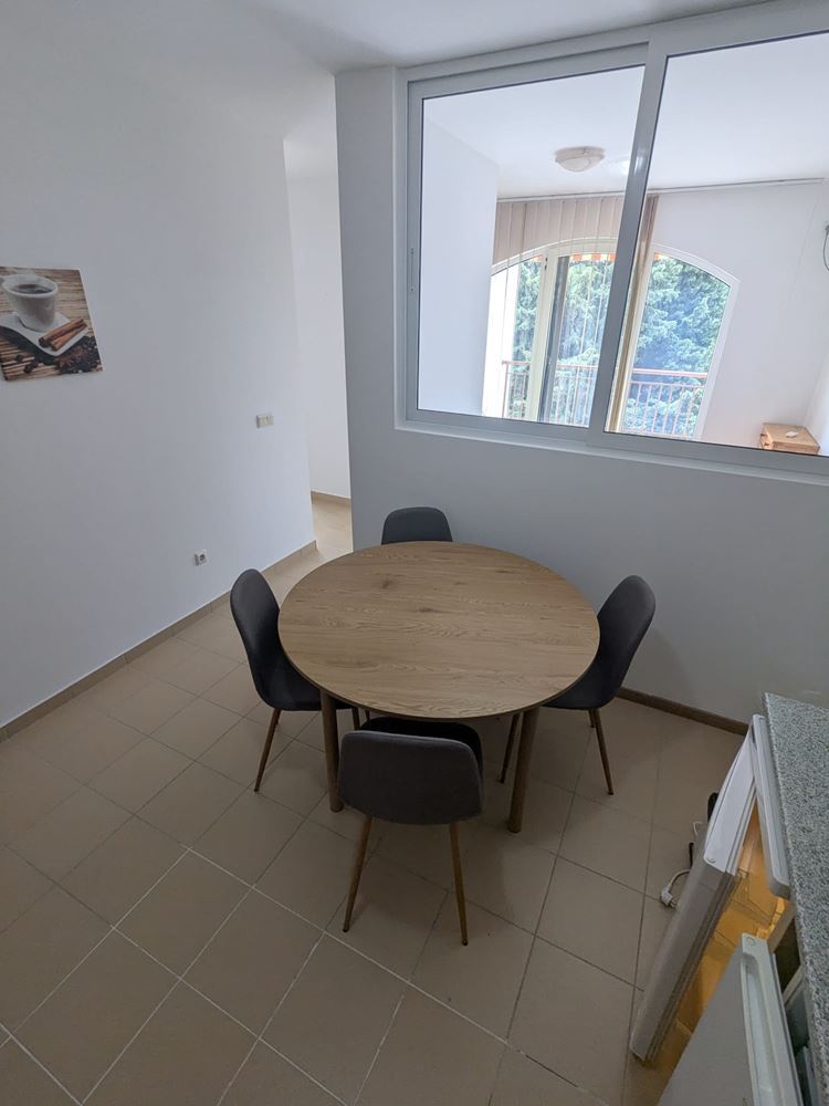 Spacious apartment with two bedrooms and frontal sea panorama in a residential complex in Ravda