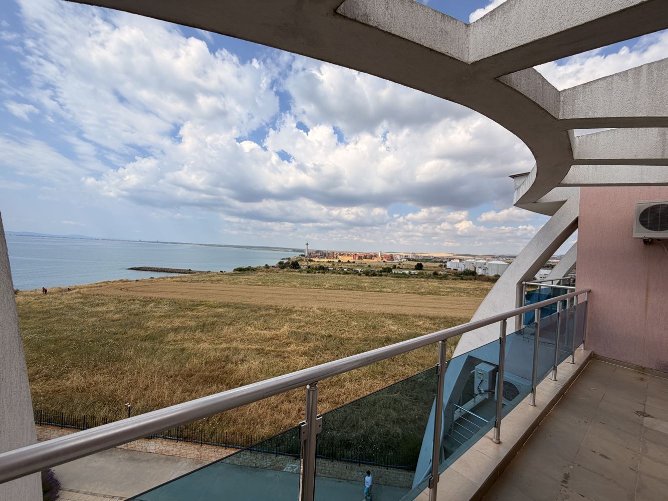First Line with a Beautiful Sea Panorama – Spacious One-Bedroom Apartment with Two Terraces