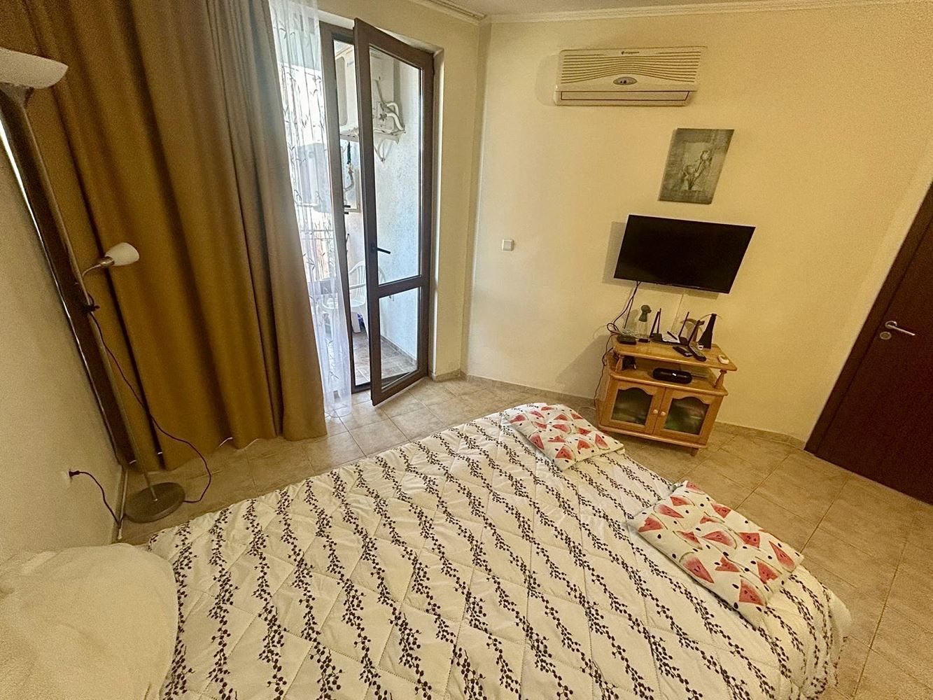 Spacious one-bedroom apartment with a green view in Nessebar – ready to move in