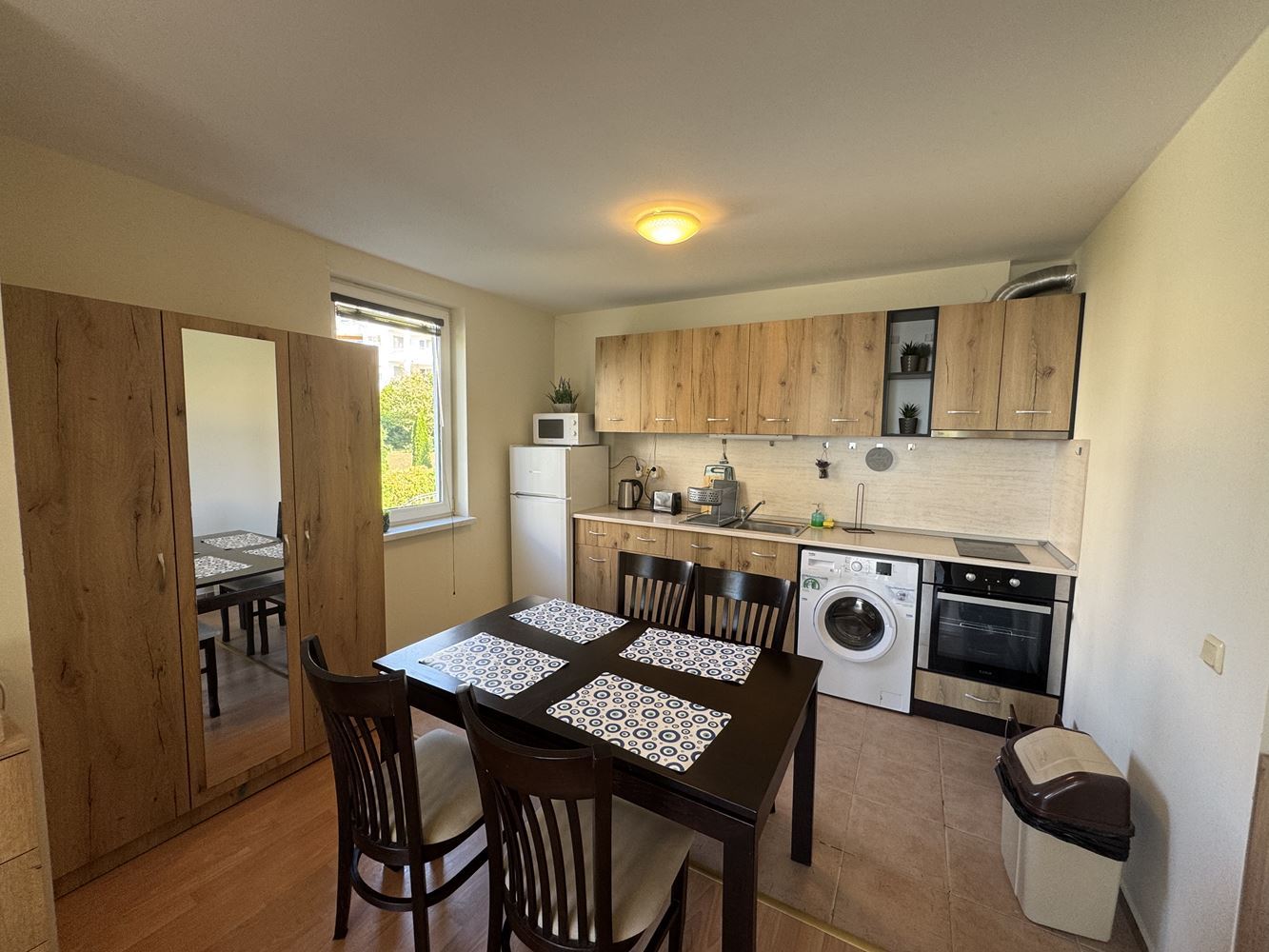 Spacious studio in Sveti Vlas with beautiful pool view – excellent investment by the sea