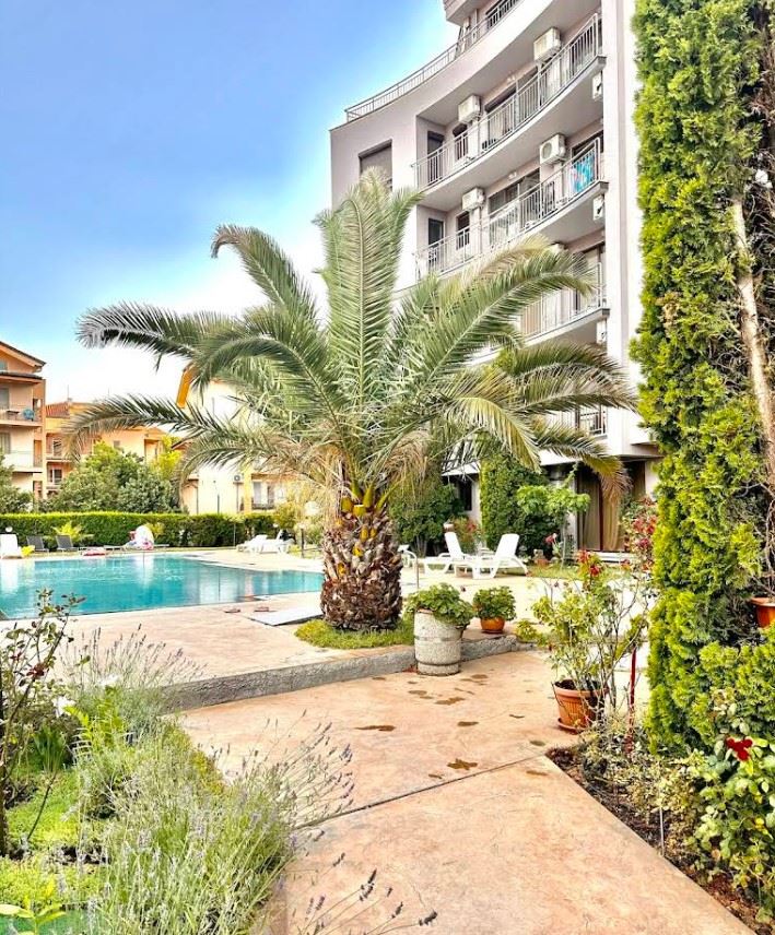 Two-bedroom apartment in Sunny Beach – fully furnished, with swimming pool and excellent investment potential