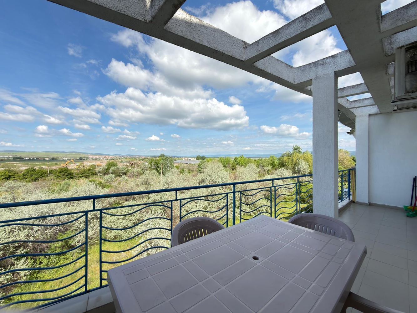 Spacious four-room duplex apartment with panoramic views – comfort and style in the heart of tranquility