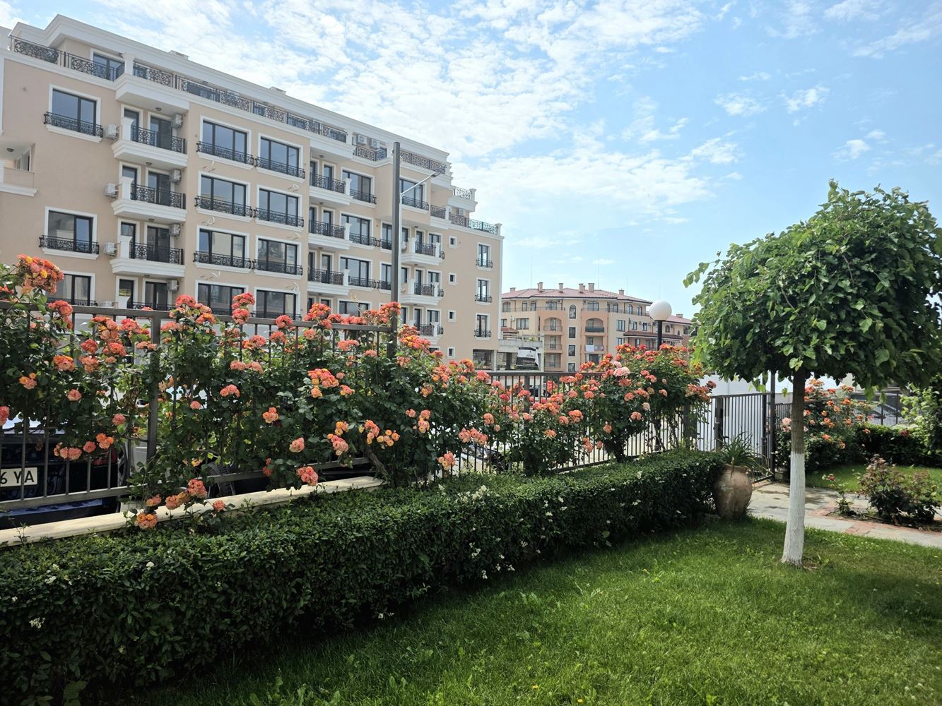 Sea Comfort with a Private Garden – One-Bedroom Apartment Just Steps from the Beach in Sveti Vlas