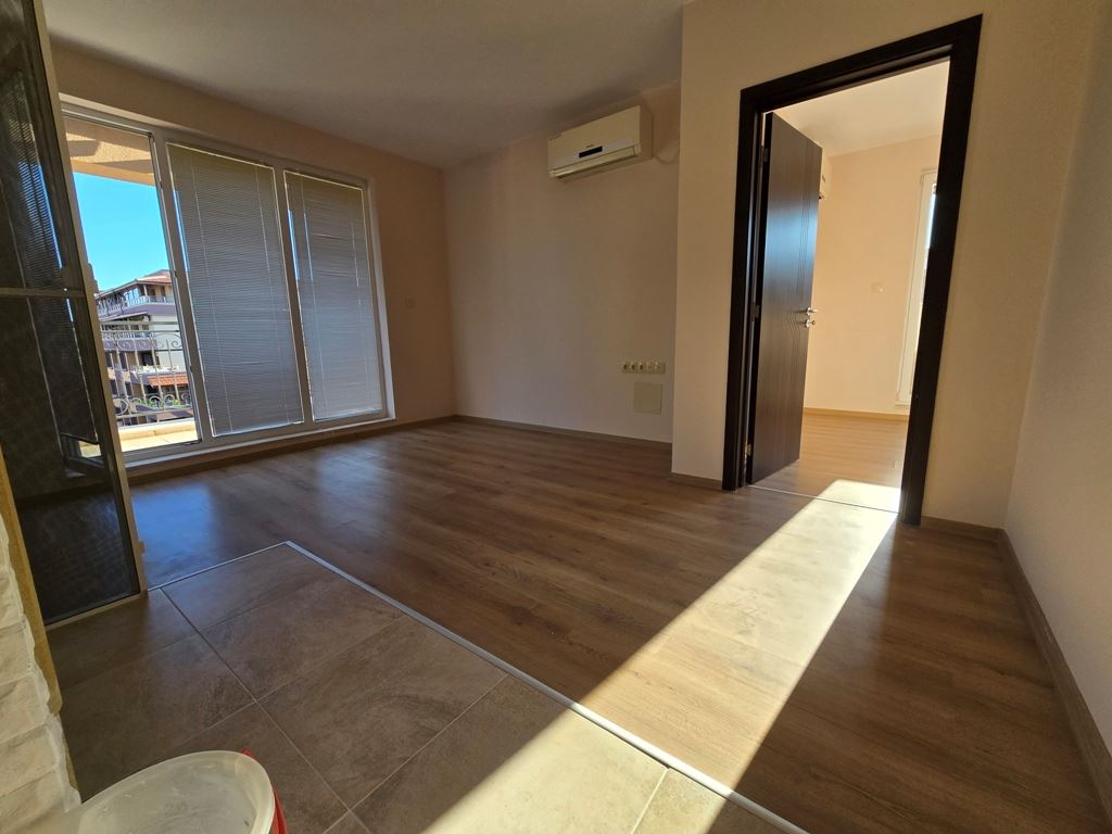 New One-Bedroom Apartment in Pomorie – Renovated, Ready for Furnishing, with a Spacious Balcony and Barbecue