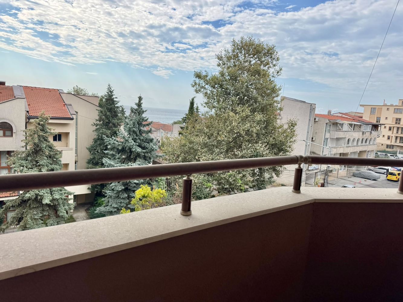 One-bedroom apartment with sea view and low maintenance fee in Ravda