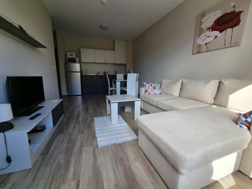 Apartment in Sveti Vlas 300 m from the Beach – Excellent Location, Luxury Complex with Mediterranean Atmosphere
