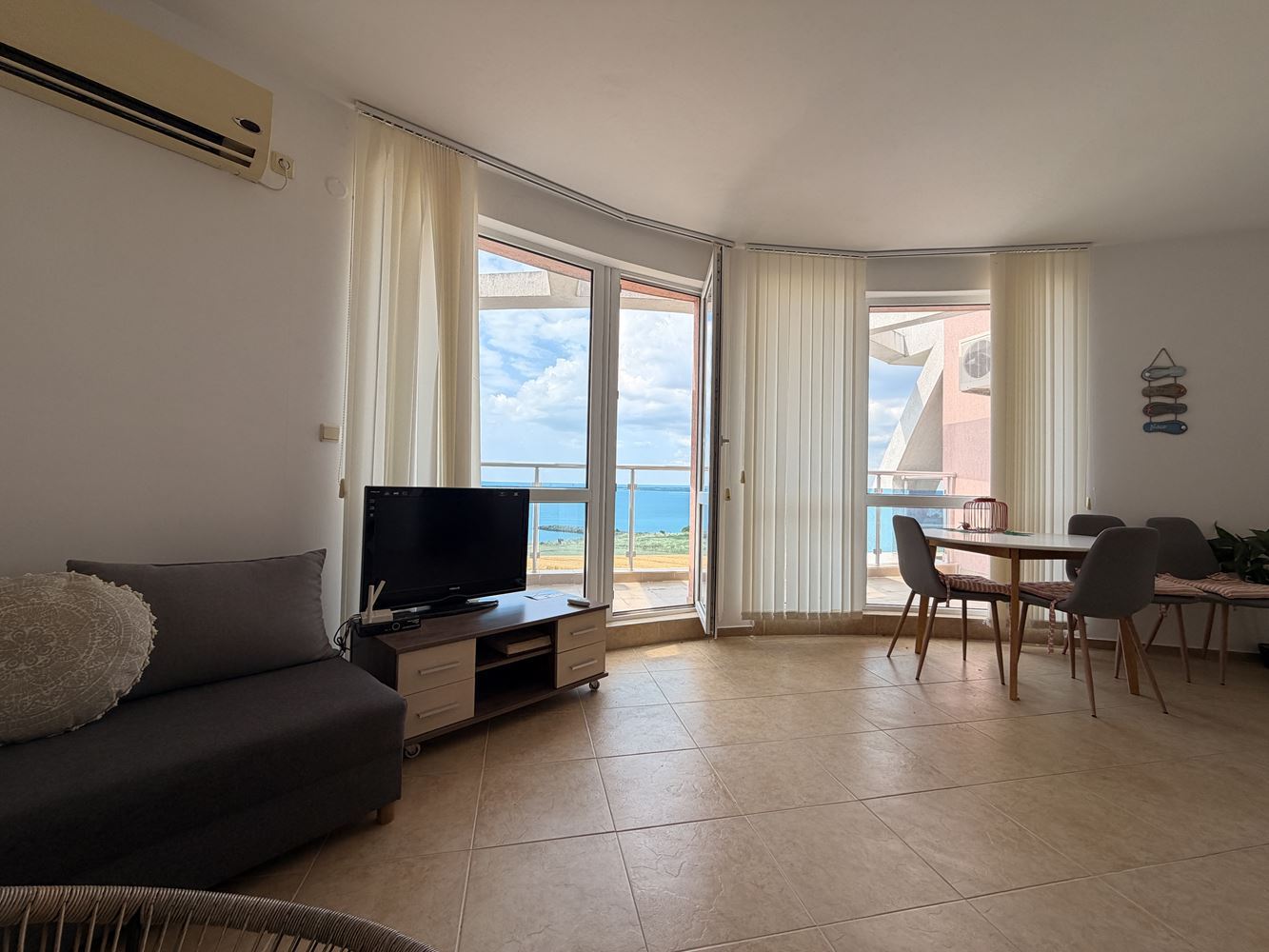 First Line with a Beautiful Sea Panorama – Spacious One-Bedroom Apartment with Two Terraces