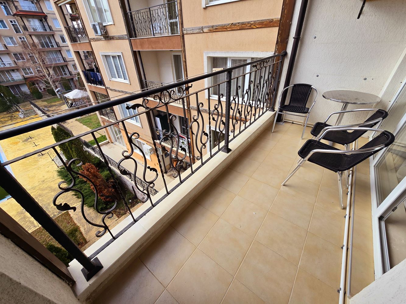 Space, Comfort and a Pool View – Your New Home in Ravda