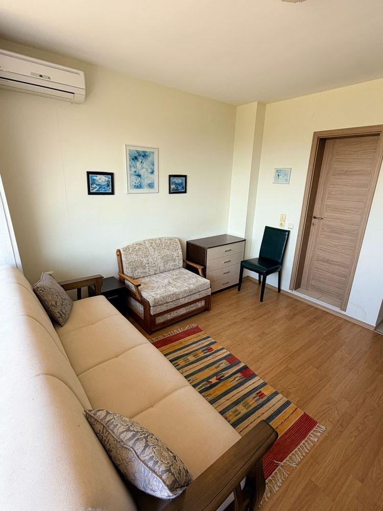 Furnished studio in Sunny Beach with swimming pool, tennis court and green garden