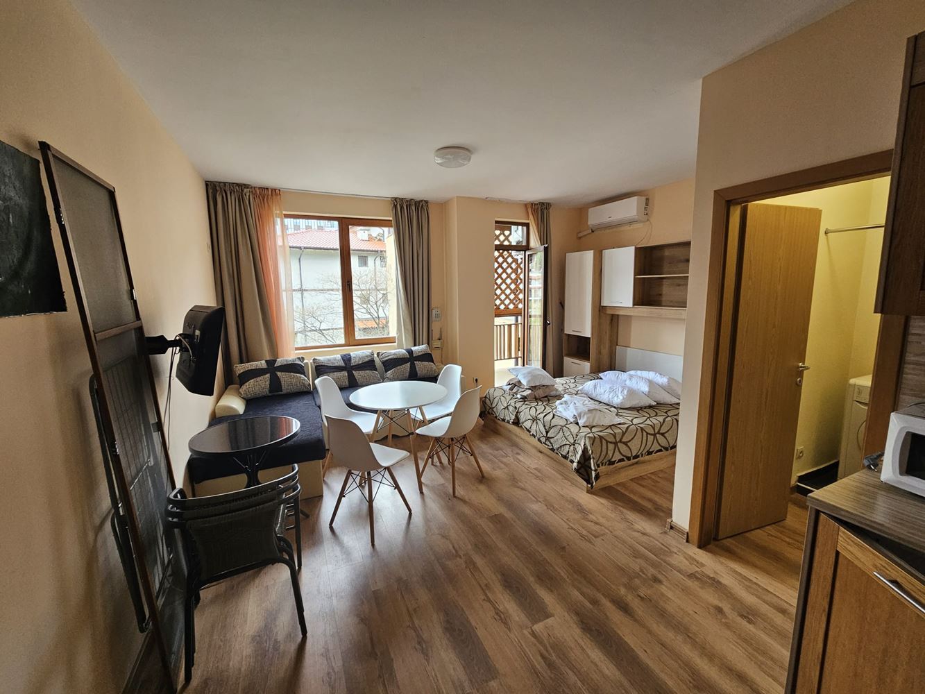 Cozy Studio on the First Sea Line with a Seaside Atmosphere in Sveti Vlas