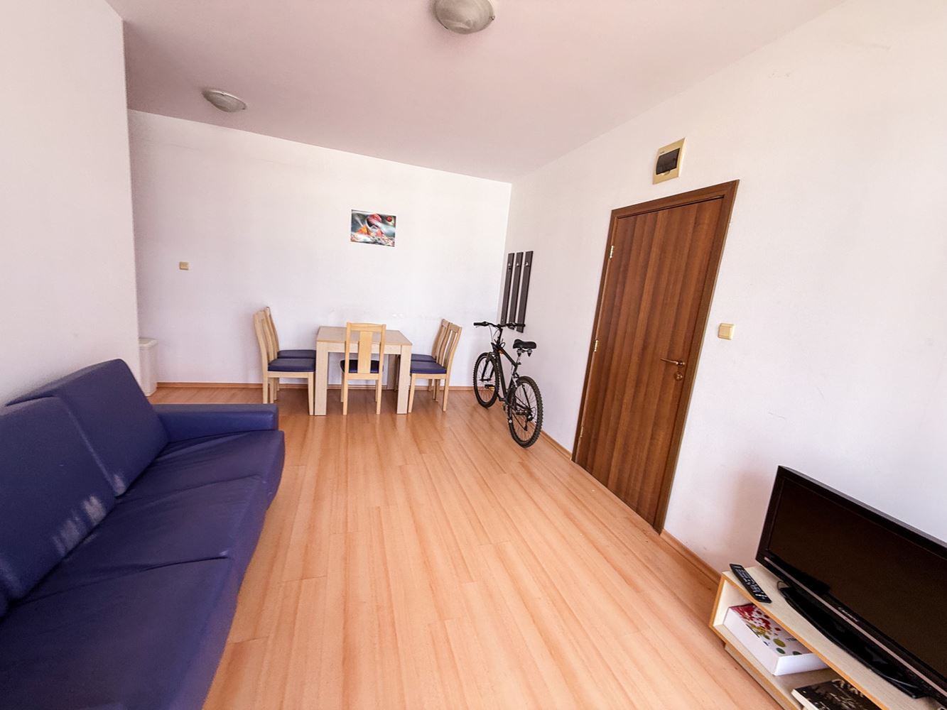 Three-room Apartment with Pool View in a Well-Maintained Complex near Sunny Beach