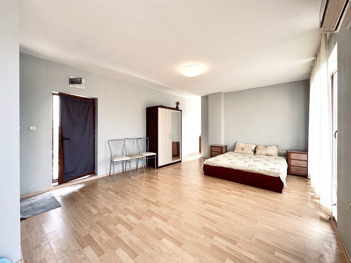 Spacious Studio with Impressive Panoramic Terrace in Sunny Beach
