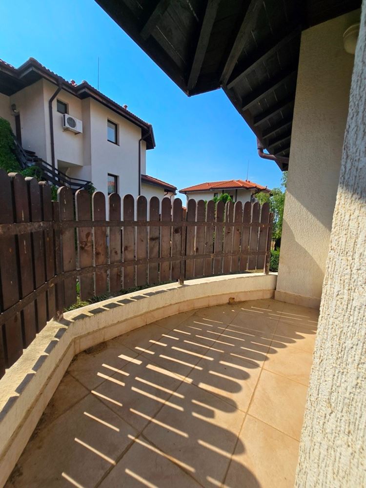 Spacious two-bedroom apartment in a modern complex with pools and excellent infrastructure – ready to move in or for investment