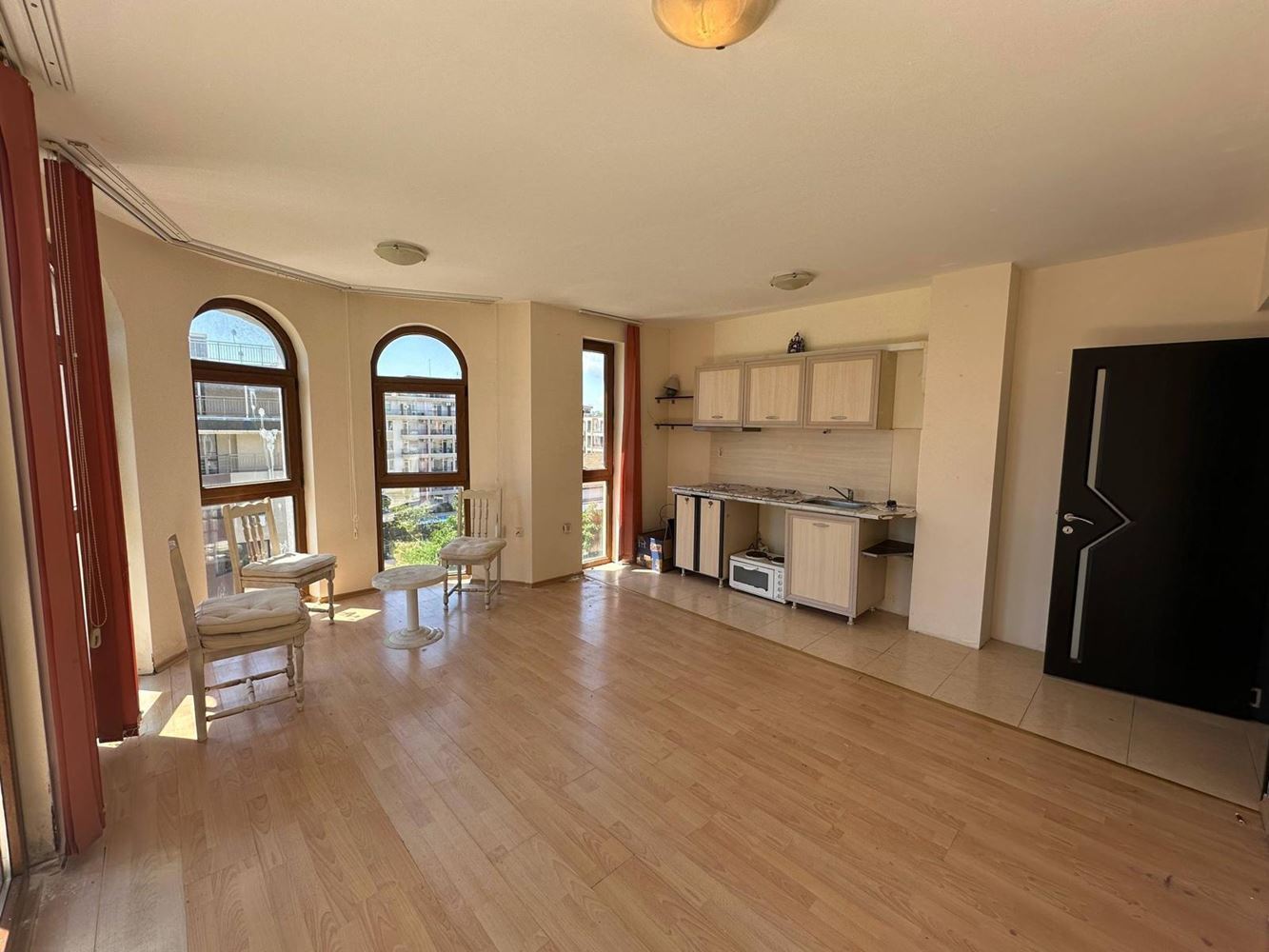 Spacious One-Bedroom Apartment in a Quiet and Green Complex with Swimming Pool in Sunny Beach
