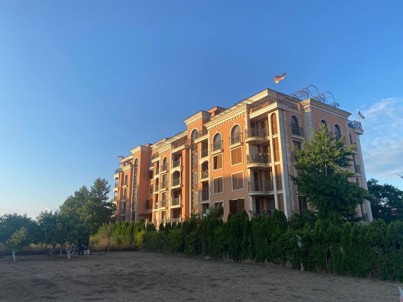 Wonderful one-bedroom apartment in Ravda with swimming pools and excellent amenities – ideal for holidays and investment