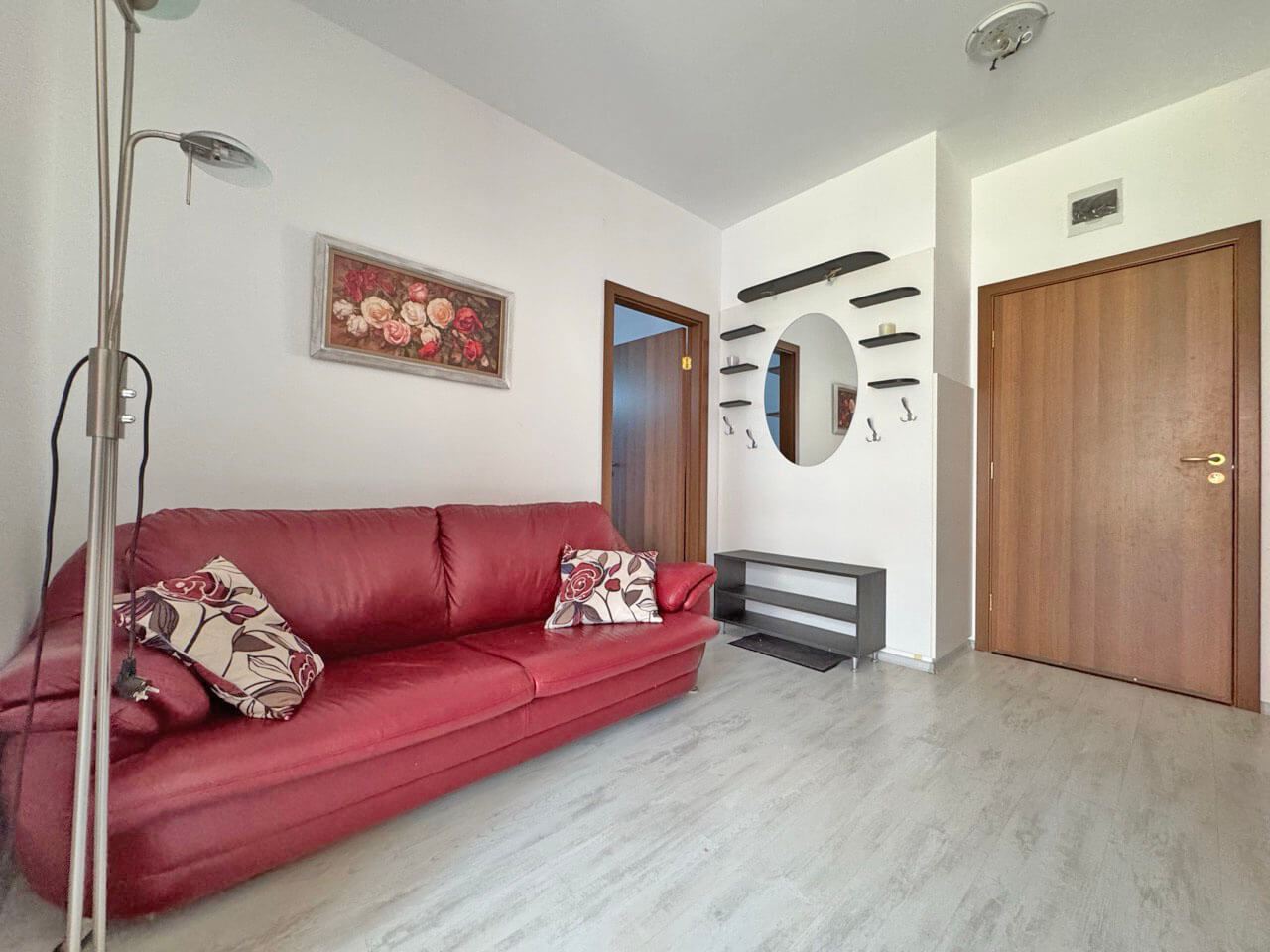 Three-room apartment in a complex with a well-organized environment and cozy atmosphere