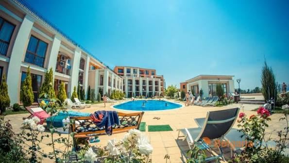 Spacious Studio in a Prestigious Complex in Sveti Vlas – Peace and Comfort All Year Round