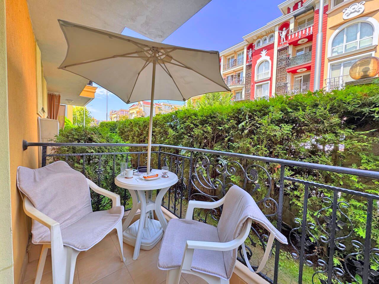 Studio with a Separate Kitchen in a Gated Complex – An Excellent Investment and a Cozy Home in Sunny Beach