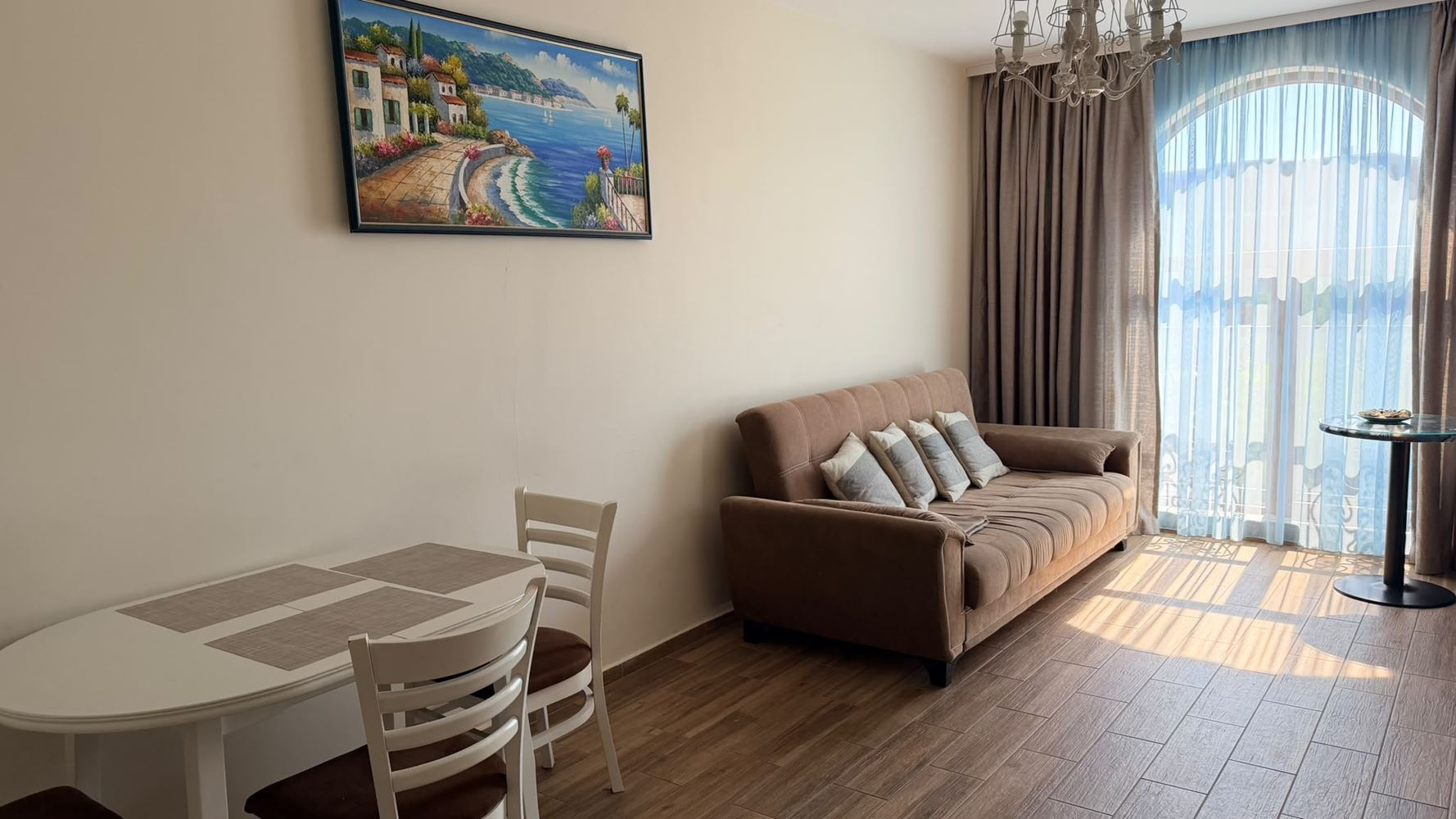 Two-room apartment with panoramic sea view, just a step away from the sea in Ravda