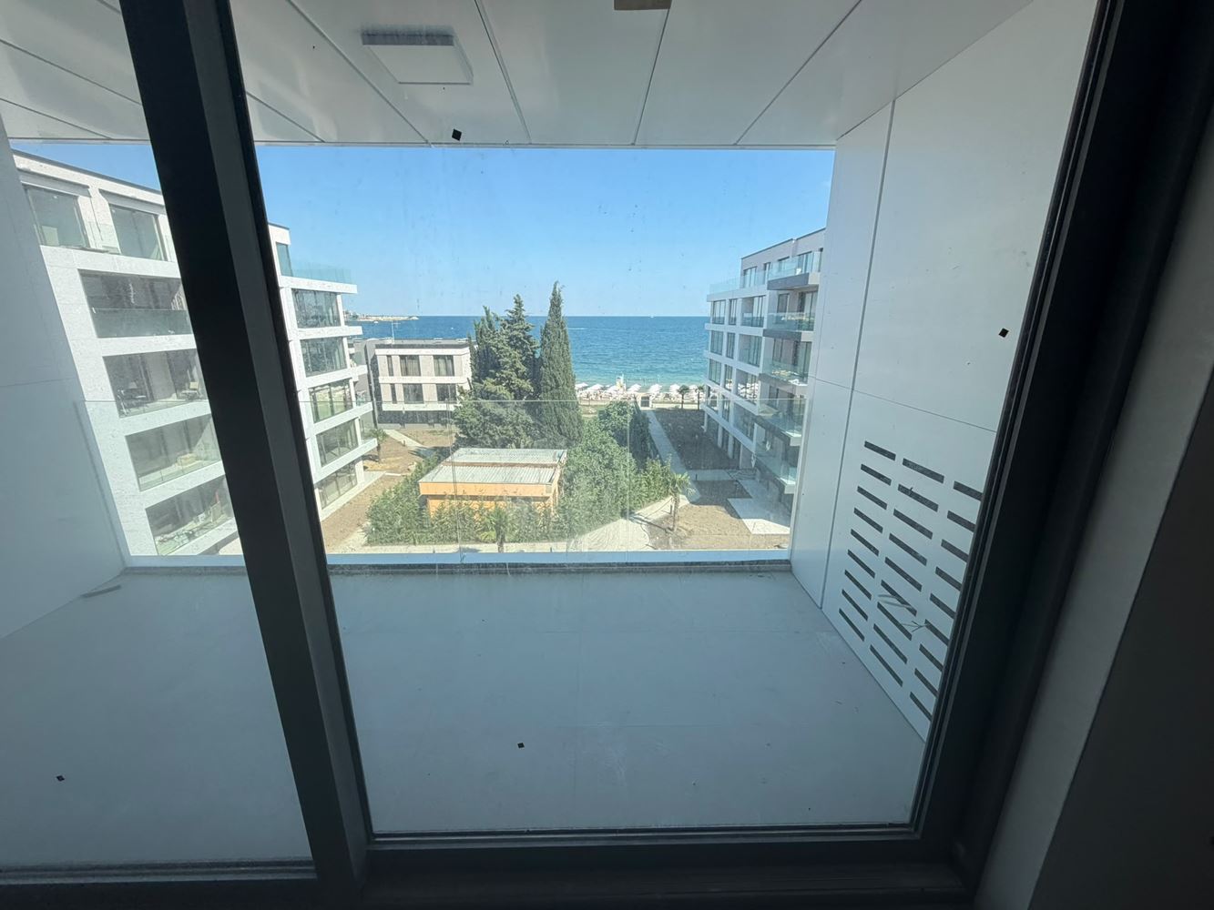 Spacious One-Bedroom Apartment with Direct Panoramic Sea View in Ravda – Premium Comfort and Breathtaking Views from Every Room