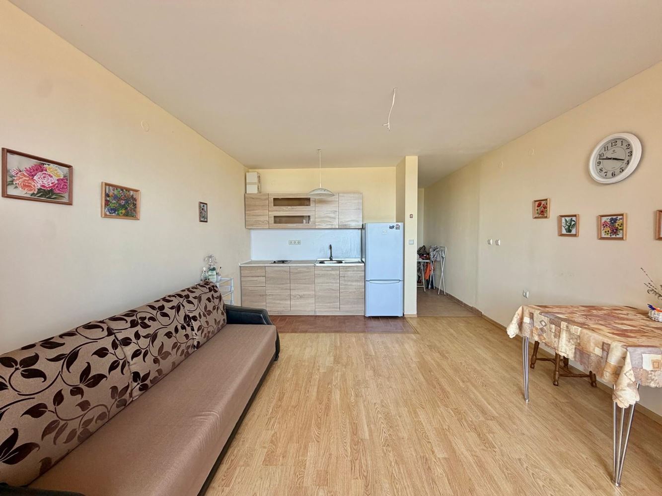 Furnished Studio with Panoramic Sea View in Ravda, Just 50 Meters from the Sea