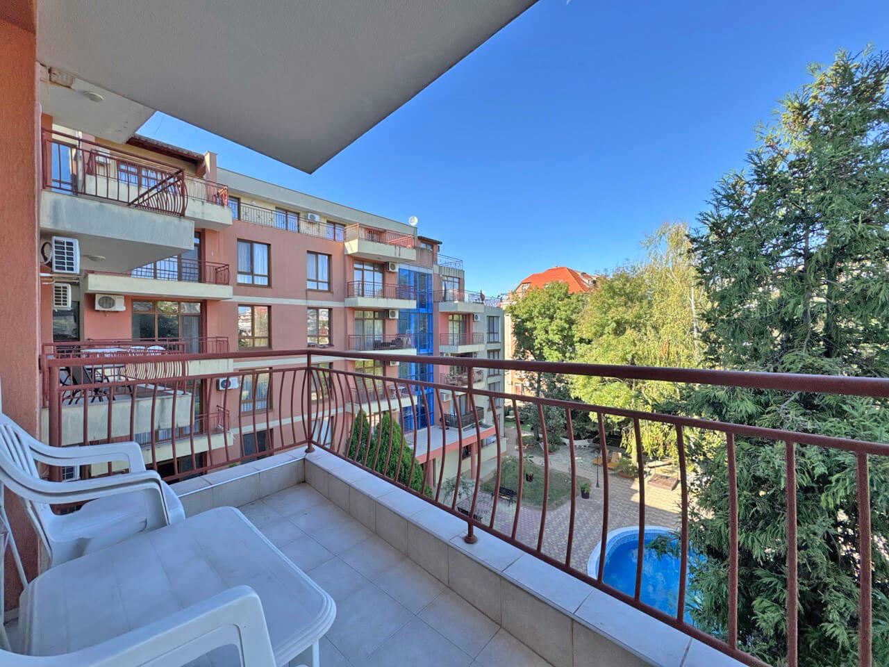 Furnished Apartment with Pool View in a Peaceful Green Area in Sunny Beach