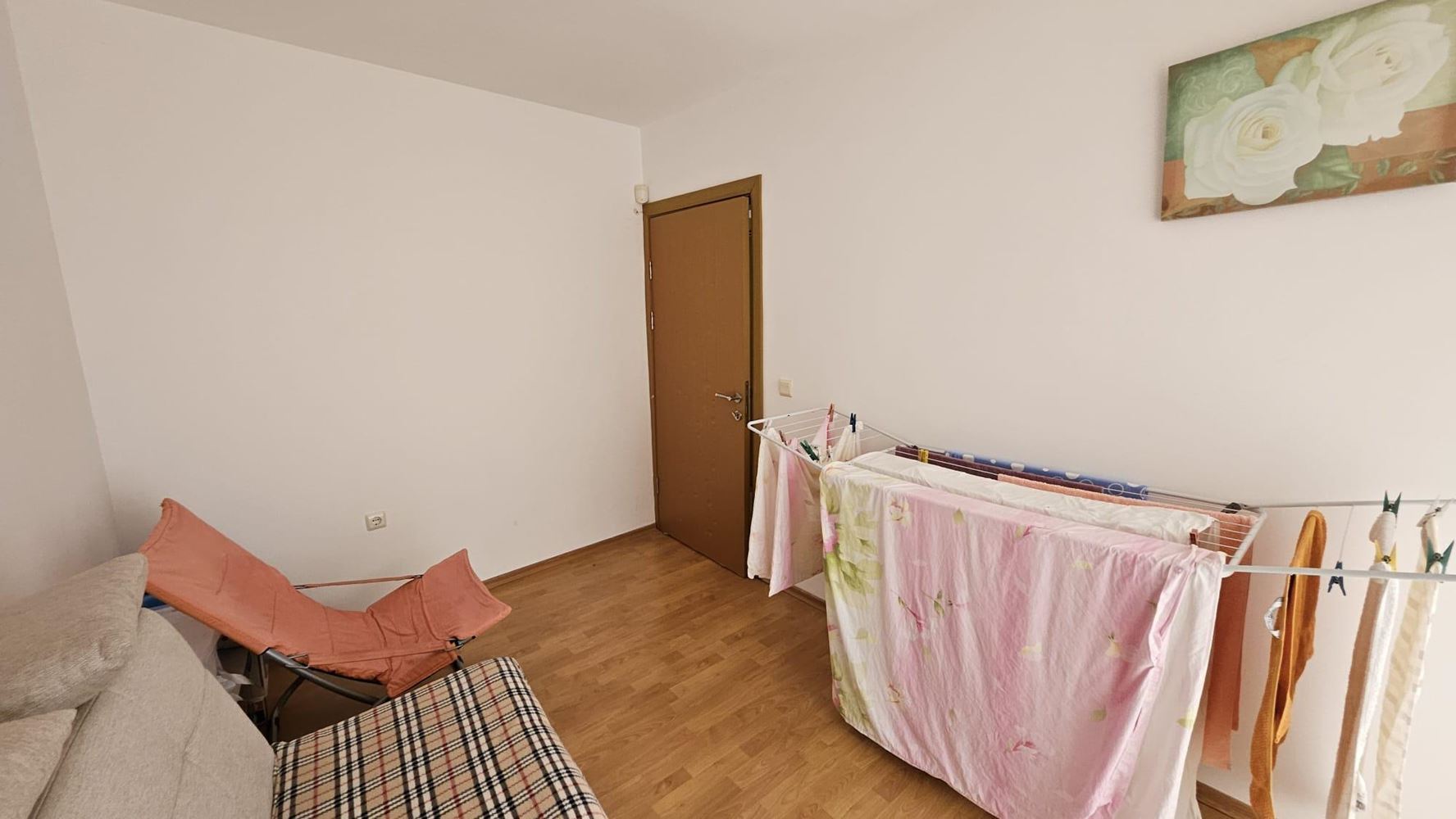 Three-room apartment with sea view only 50 meters from the beach in Byala – no maintenance fee