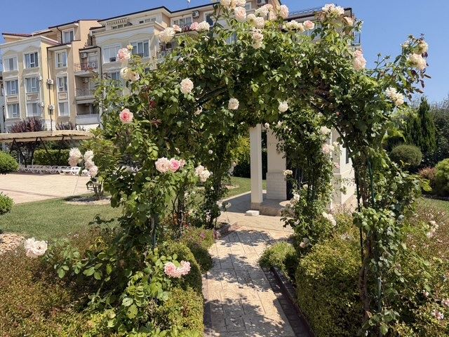 Cozy one-bedroom apartment in Ravda – gated complex, swimming pools and excellent infrastructure