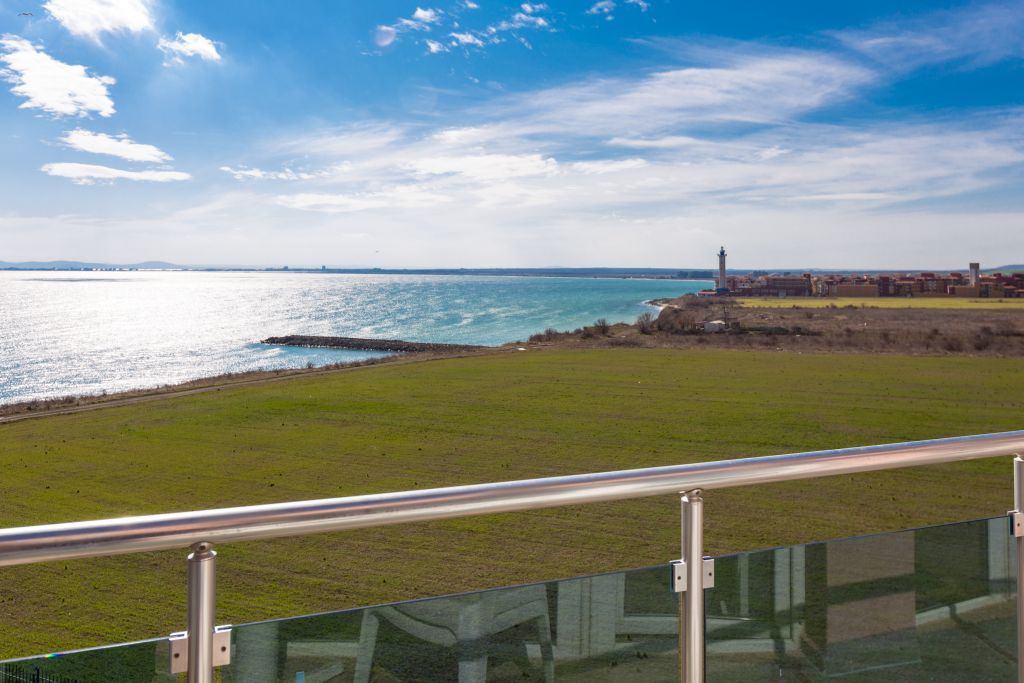 First Line with a Beautiful Sea Panorama – Spacious One-Bedroom Apartment with Two Terraces