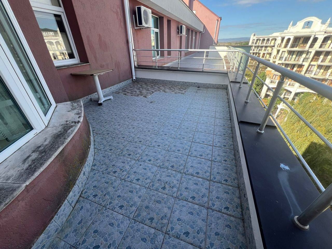 Spacious one-bedroom apartment in Sunny Beach – comfort and space in a well-maintained complex