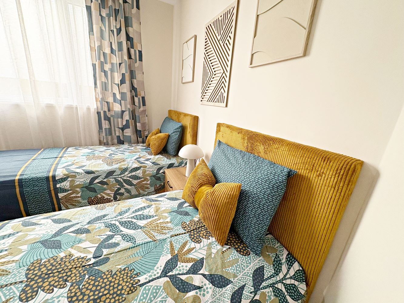 Two independent residential spaces with sea view in the center of Sveti Vlas – designer interior and private parking space