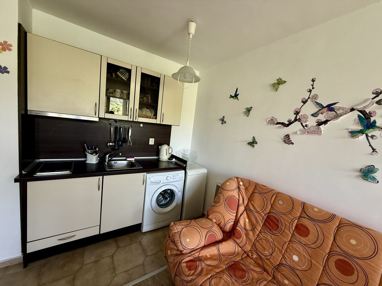 Cozy and fully furnished studio in Sveti Vlas – a perfect home by the sea with a low maintenance fee