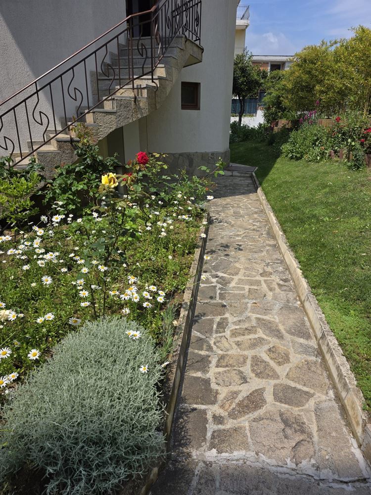 Two-Bedroom Ground Floor Apartment in Sveti Vlas – Comfort, Light, and Close Proximity to the Sea