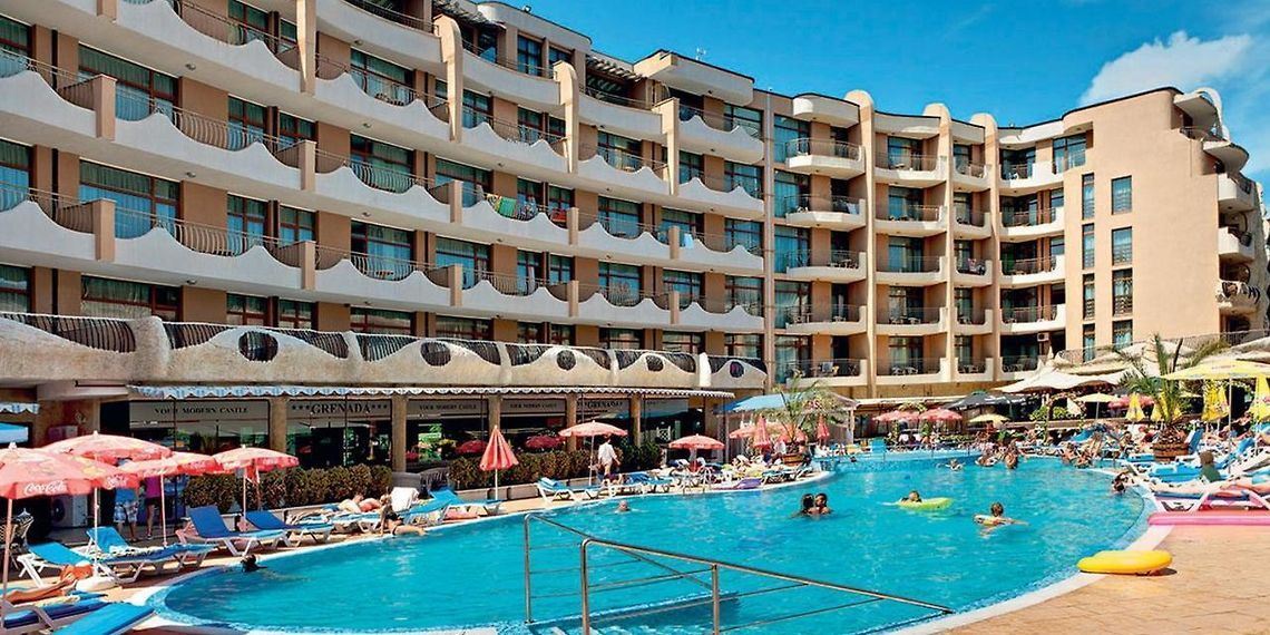 Stylish 1-Bedroom Apartment in a Complex with Swimming Pools and Excellent Amenities