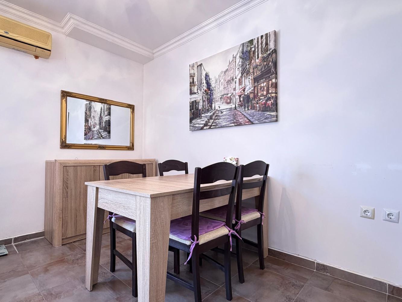 Comfortable One-Bedroom Apartment with Direct Pool Access – Ideal for Living and Investment