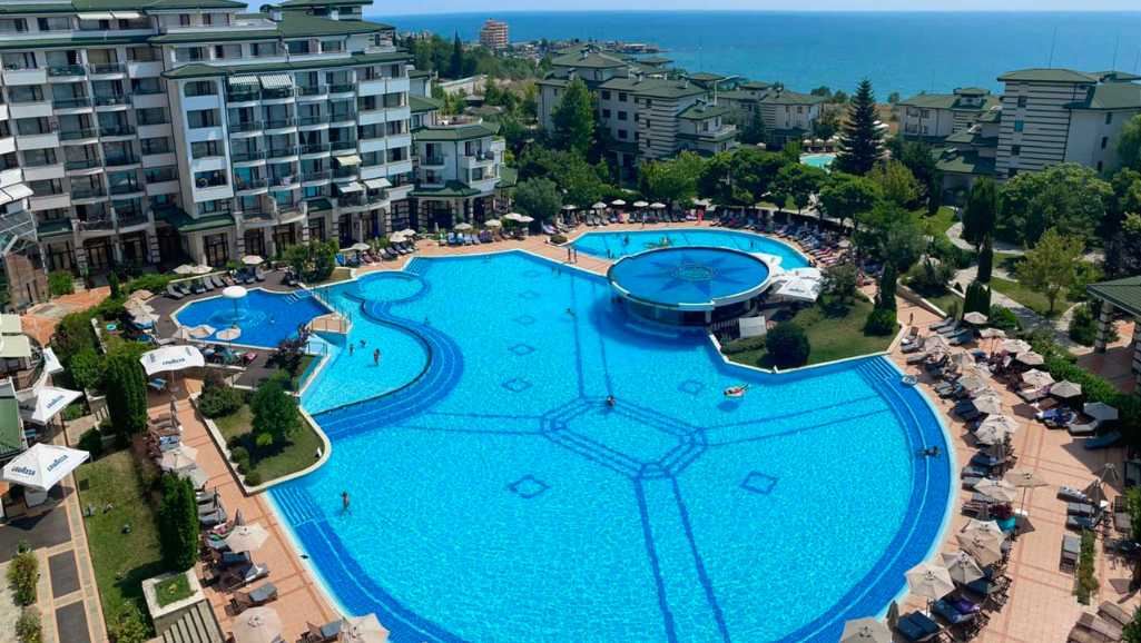 High Standard and Diverse Amenities – Exceptional Two-Room Apartment in a Luxury Seafront Complex in Ravda