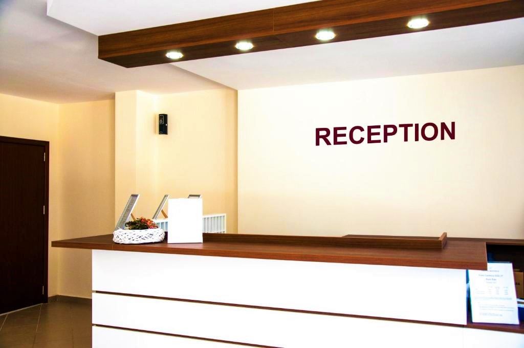 One-bedroom apartment with pool view on the outskirts of Sunny Beach – peace, nature, and year-round comfort