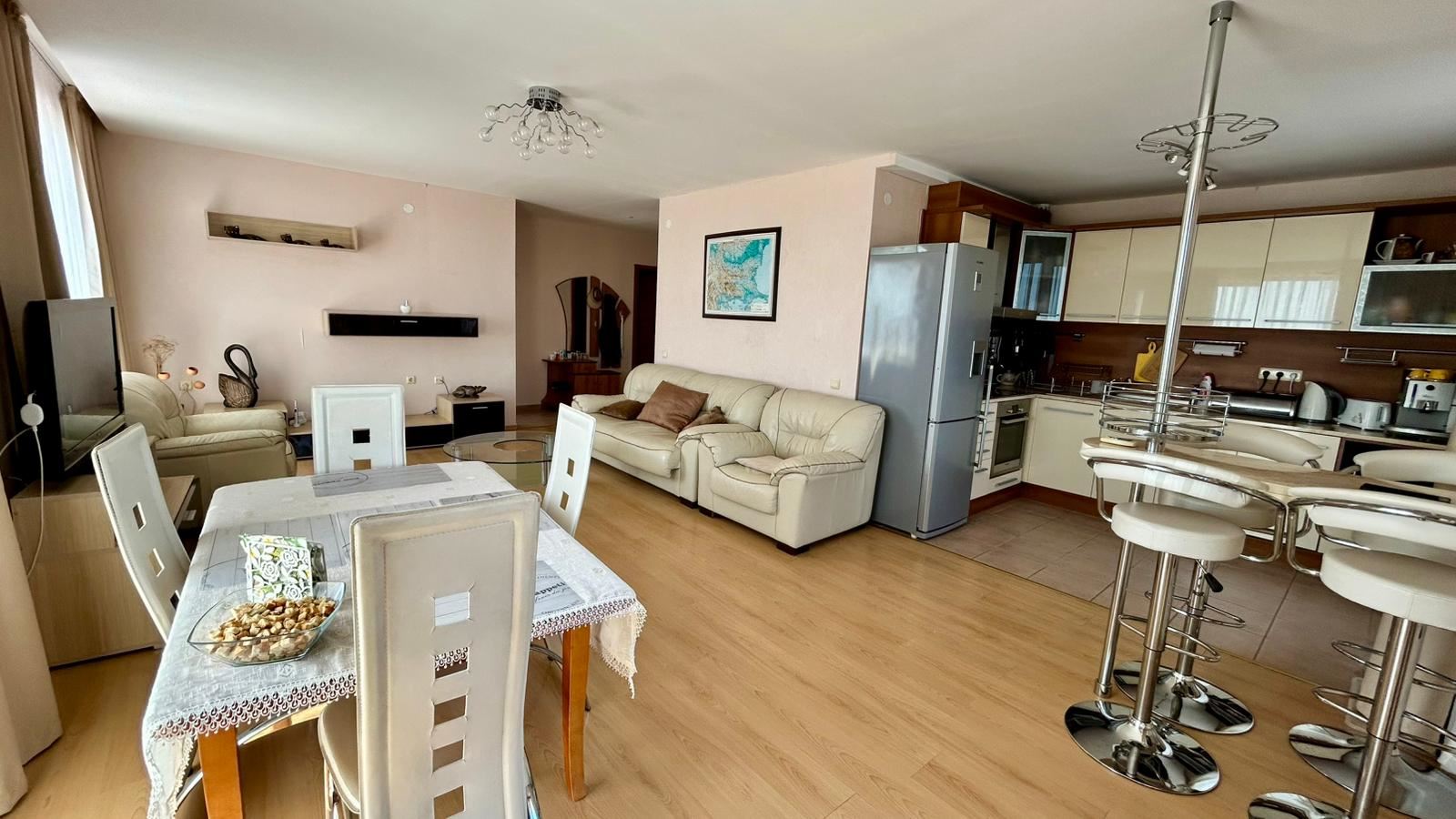 Sveti Vlas – three-bedroom apartment with direct panoramic sea view in a first-line complex
