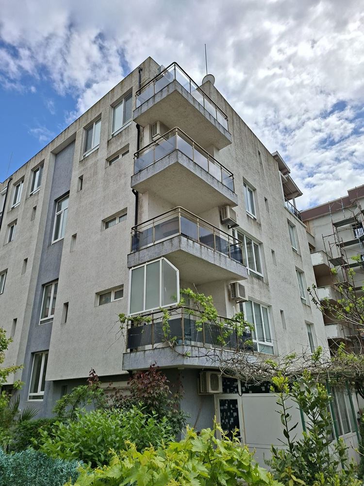 Spacious and fully furnished studio in Pomorie – only 300 meters from the sea