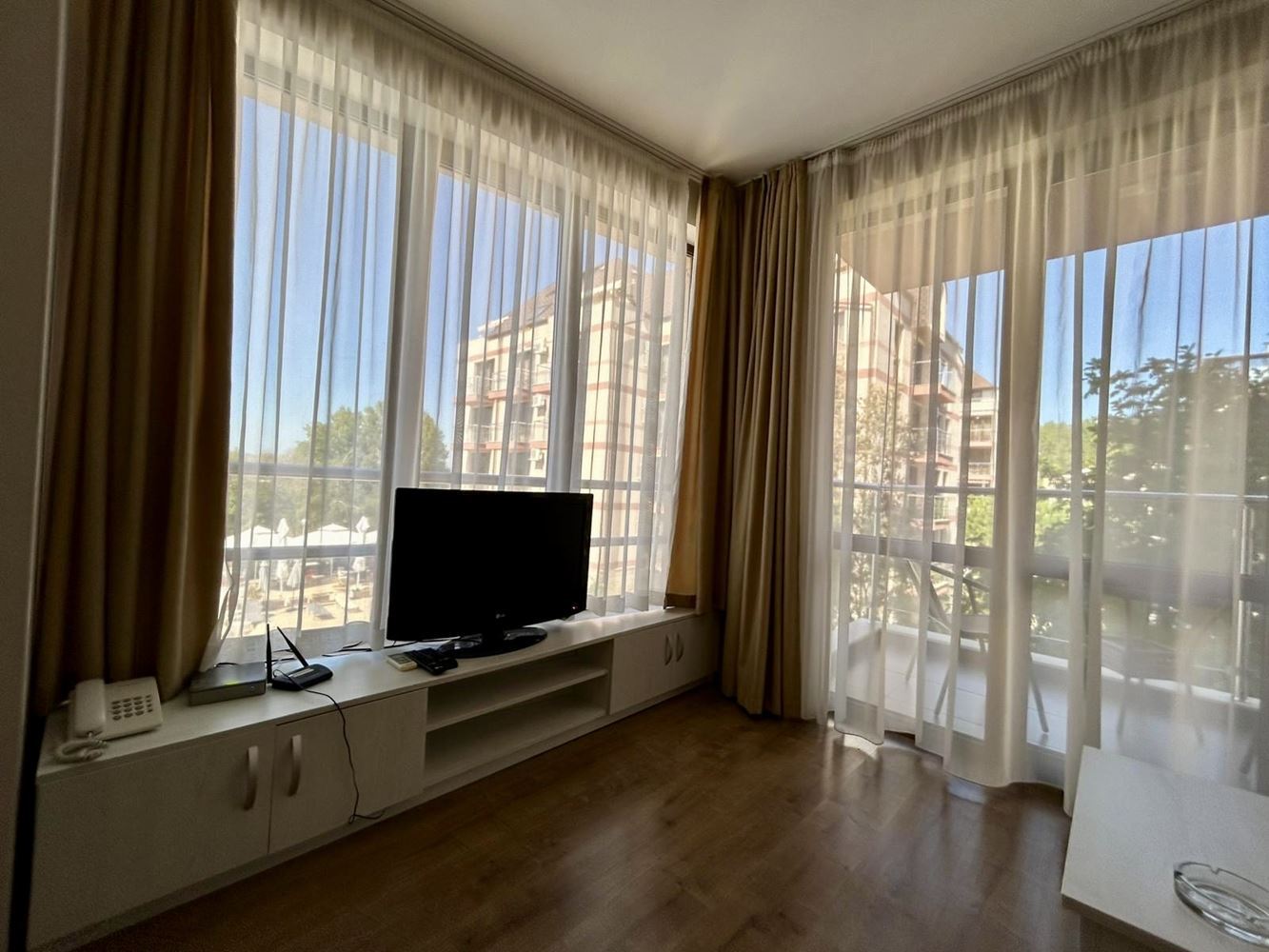 Cozy one-bedroom apartment with pool and green area view in a great complex in Sunny Beach