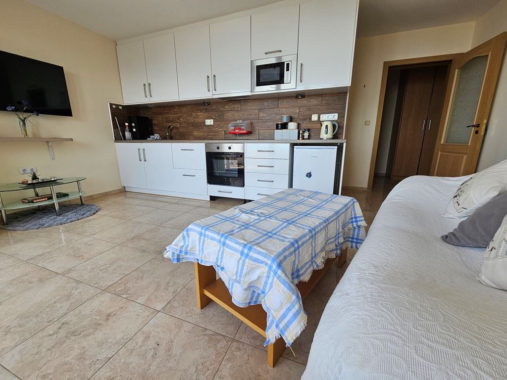 Panoramic Two-Bedroom Apartment Just Steps from the Beach in Elenite with Incredible Bay View