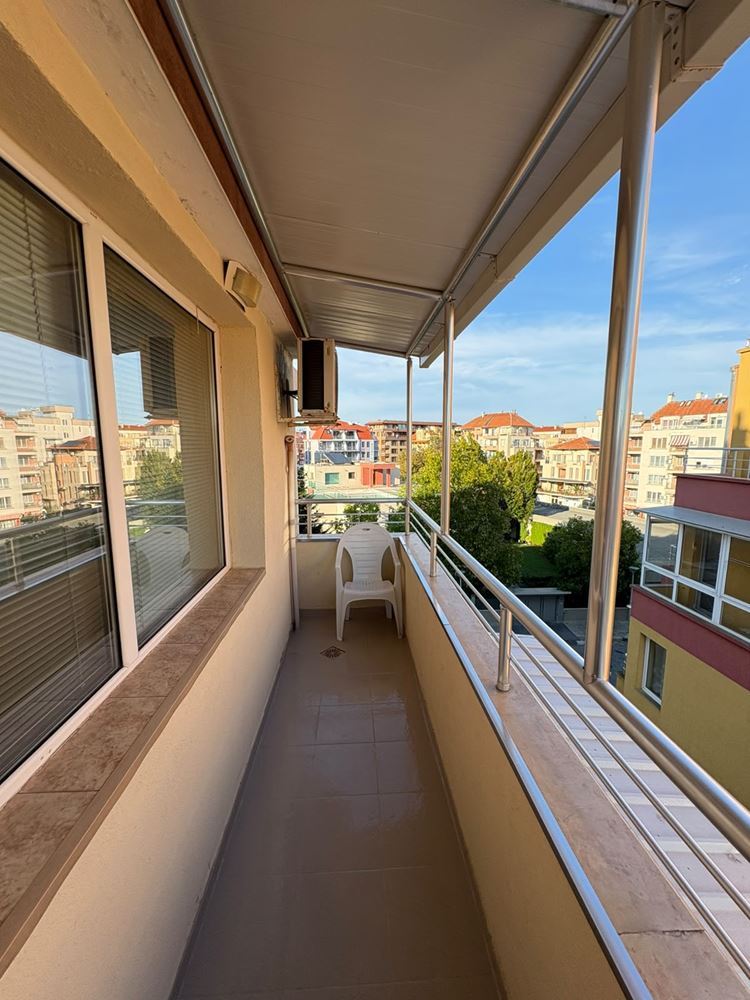 Furnished South-Facing Studio 400 Metres from the Sea in Pomorie
