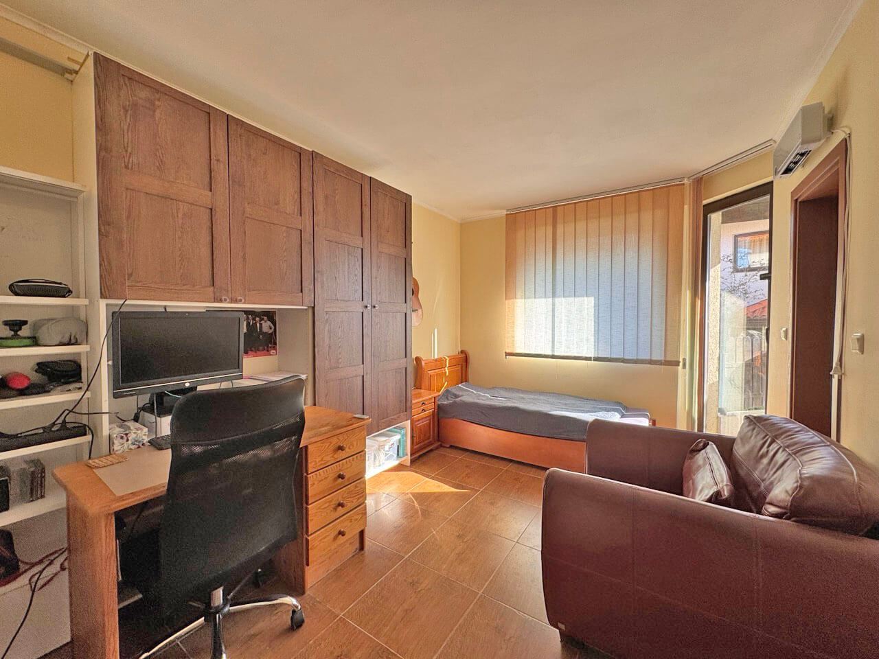 Spacious two-bedroom apartment with panoramic sea and mountain views – comfort, style, and tranquility surrounded by nature